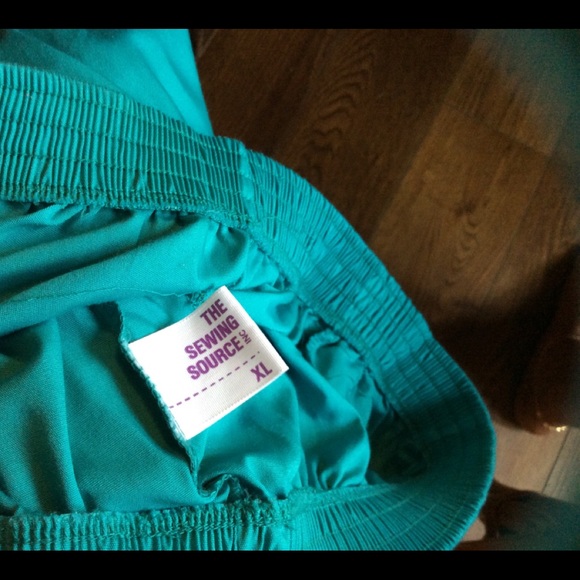 Xlarge ladies scrub set - Picture 10 of 16